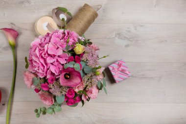 Güzel buketi çiçekçi