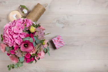 Güzel buketi çiçekçi