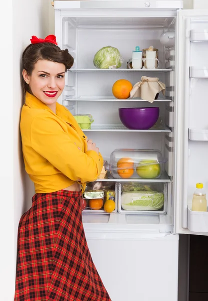 Stylish pin-up housewife — Stock Photo, Image