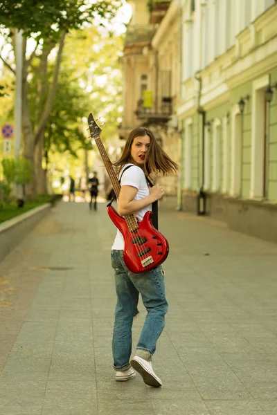 Beautiful girl with guitar — Stock Photo, Image