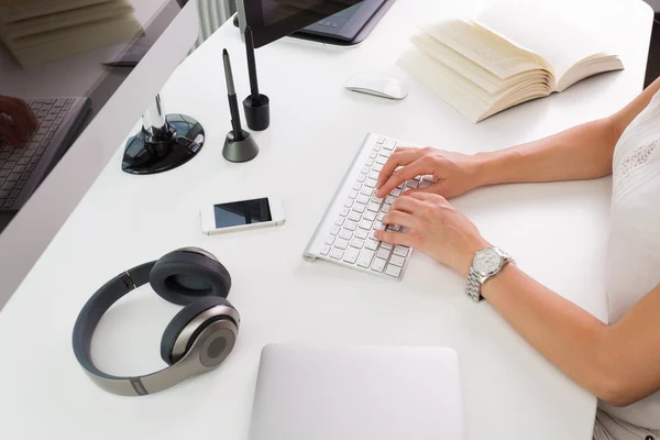 Working in the office — Stock Photo, Image