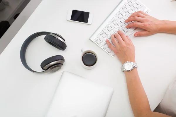 Lavorare in ufficio — Foto Stock