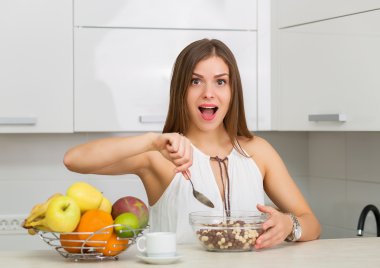 Sağlıklı kahvaltı.