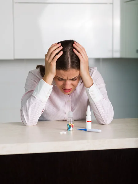 Vrouw met een griep — Stockfoto