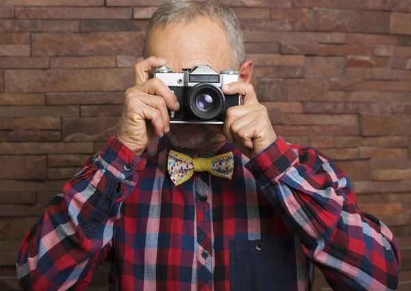 Férfi egy kamerával — Stock Fotó
