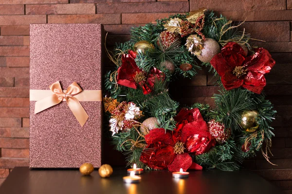 Gift box and decor — Stock Photo, Image