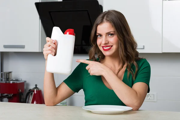 食器洗浄の女性 — ストック写真