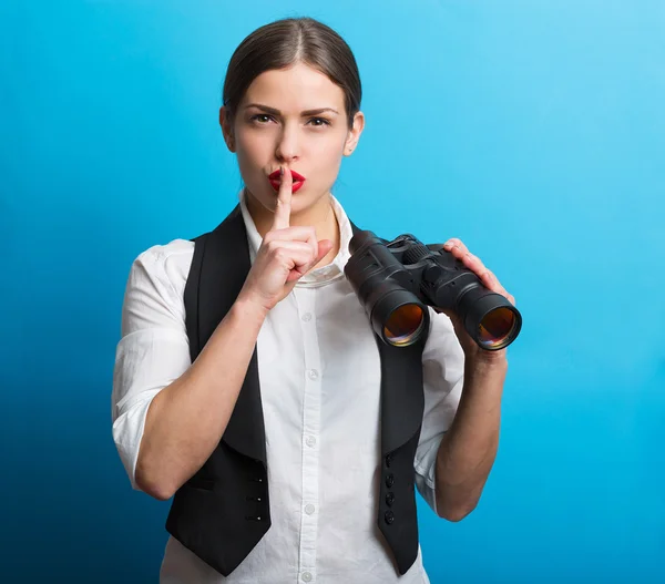 Business woman with a binoculars — Stock Photo, Image