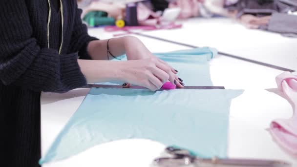 Costurera Negocios Moda Retrato Mujer Feliz Sastrería Lugar Trabajo Cose — Vídeo de stock