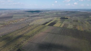 Hava görüntüsü doğrudan alanın üstündeki İHA 'dan çekiliyor