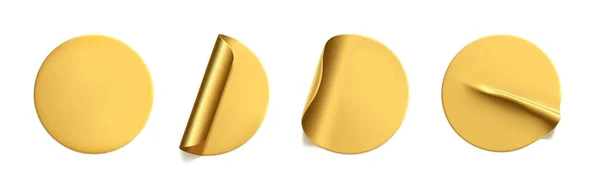 Zlaté kulaté zmačkané nálepky s oloupaným rohem se předstírají. Lepicí zlatá fólie nebo plastová samolepka s vrásčitým efektem na bílém pozadí. Prázdné štítky šablony. 3D realistický vektor — Stockový vektor