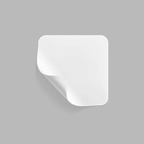 Белые квадратные приклеенные наклейки с завитыми углами макетируют декорации. Простая белая клеевая квадратная бумага или пластиковая этикетка с морщинистым, скомканным эффектом. Бланк этикетки соблазнить. Трехмерный вектор — стоковый вектор