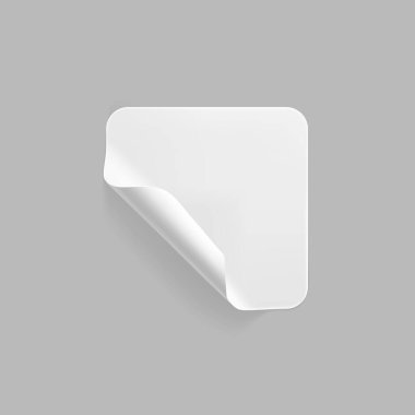 Kıvrımlı köşeleri olan beyaz kare yapıştırıcıları var. Boş beyaz yapışkan kare kağıt ya da buruşuk efektli plastik etiket. Boş şablon etiketleri. 3d gerçekçi vektör.