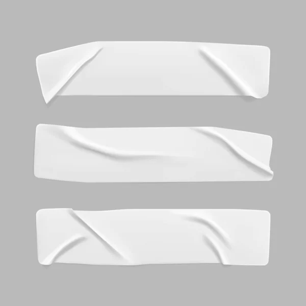 Adesivos de retângulo enrugado colado branco simulam conjunto. Papel adesivo branco em branco ou etiqueta adesiva de plástico com efeito enrugado e vincado. Etiquetas de etiquetas de modelo de perto. 3d vetor realista — Vetor de Stock