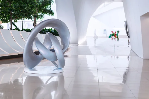 BAKU - 16 de julio: Interior del Heydar Aliyev Center Museum en Bakú, Azerbaiyán. Imagen De Stock