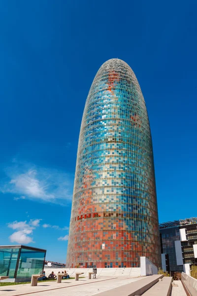 Barcelona, Španělsko - 17 dubna 2016: Věže Torre Agbar — Stock fotografie