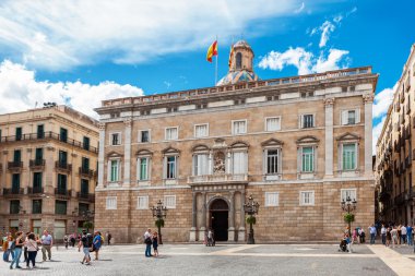 Barcelona, İspanya - 17 Nisan 2016: belediye binasına Placa de Sant Jaume. Palau Palace Generalitat