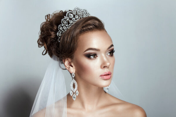 dark hair beauty bride woman wedding portrait