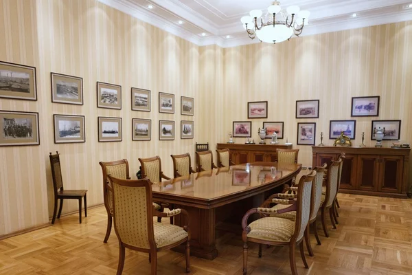 Μπακού, Αζερμπαϊτζάν - 17 Ιουνίου 2015: δωμάτιο στο την Villa Petrolea — Φωτογραφία Αρχείου