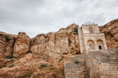Diri Baba Türbesi, Maraza şehir, Qobustan Rayonu, Azerbaycan