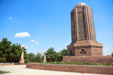 Gyanja nizami Gencevi Meqberesi Türbesi