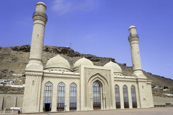 BAKU, AZERBAIJAN - 17 de julio: Mezquita Bibi-Heybat — Foto de Stock