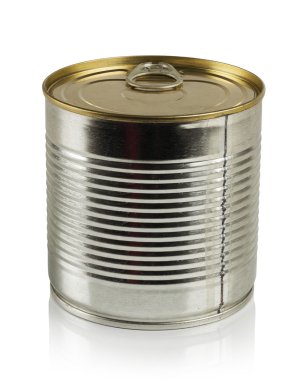 Beyaz arkaplanda teneke kutu.