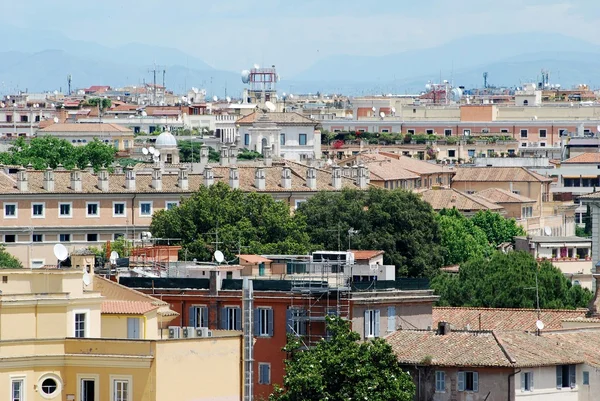 Luchtfoto van het Rome uit de vittorio emanuele monument — Stockfoto