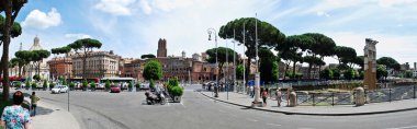 toeristen in rome stad op 29 mei 2014