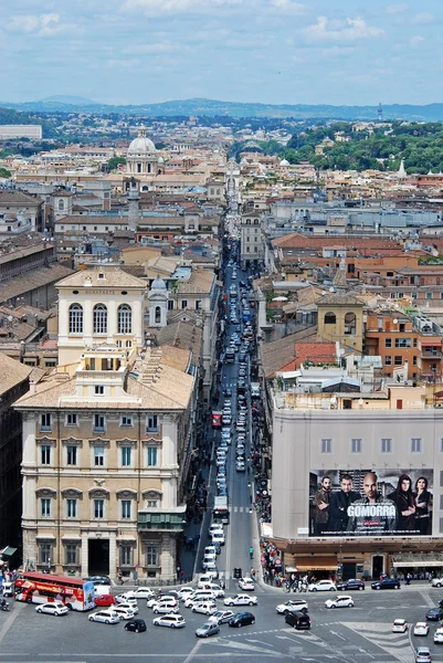 Letecký pohled na Řím z památník vittorio emanuele — Stock fotografie