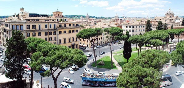 Turisté v městě Řím na 29 května 2014 — Stock fotografie