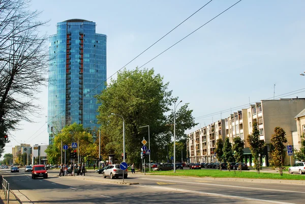 Arranha-céus da cidade de Vilnius na rua Savanoriu — Fotografia de Stock