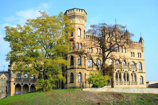 Palacio de la Unión de Arquitectos de Lituania en la ciudad de Vilna en otoño —  Fotos de Stock