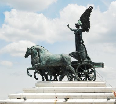 vittorio emmanuele anıt heykelleri