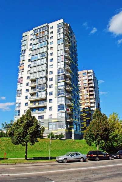 Vilnius ciudad Fabijoniskes barrio casa nueva — Foto de Stock