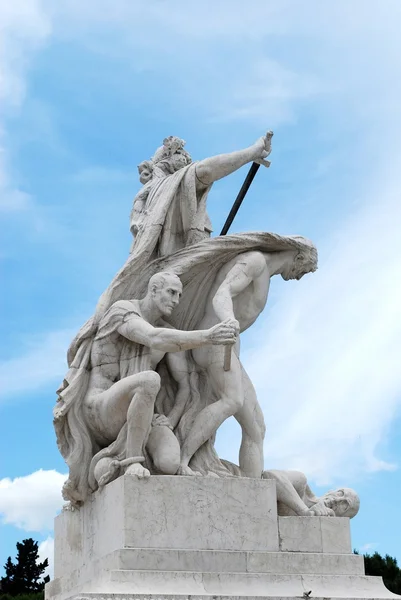 ヴィットリオ響きます記念碑の彫刻 — ストック写真