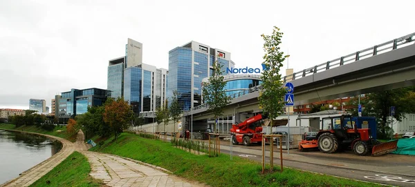 Vilnius centre-ville nouveaux bureaux et maisons — Photo