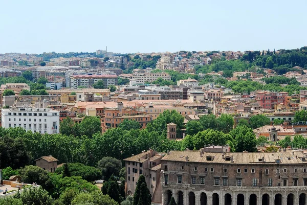 Vista aérea de Roma desde el monumento a Vittorio Emanuele — Foto de Stock
