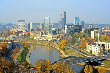 Vilnius sonbahar panorama şafak gelen kale kule