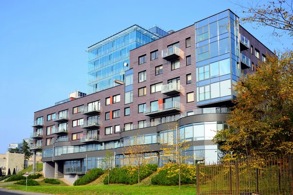 Vilnius hoy. Nuevos edificios residenciales en el centro de la ciudad — Foto de Stock