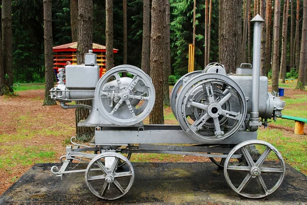 Alter motor im grutas park in der nähe der stadt druskininkai — Stockfoto