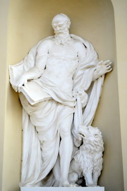 Vilnius şehir katedralde dışında heykel