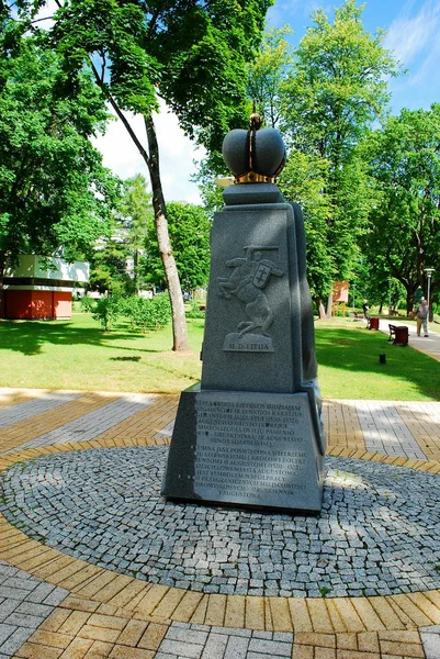 Sculpture in the street of Druskininkai city — Stock Photo, Image