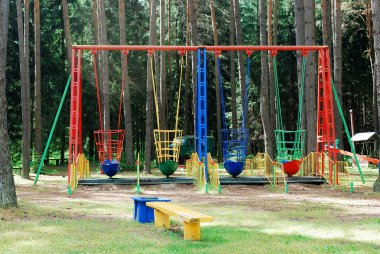 Druskininkai town yakınındaki Grutas Park'taki eski salıncak