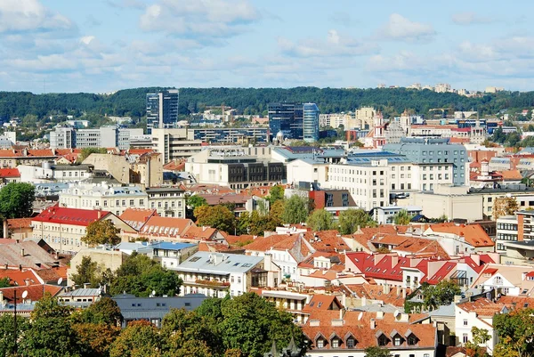 Vilnius vista aerea della città dalla torre dell'Università di Vilnius — Foto Stock