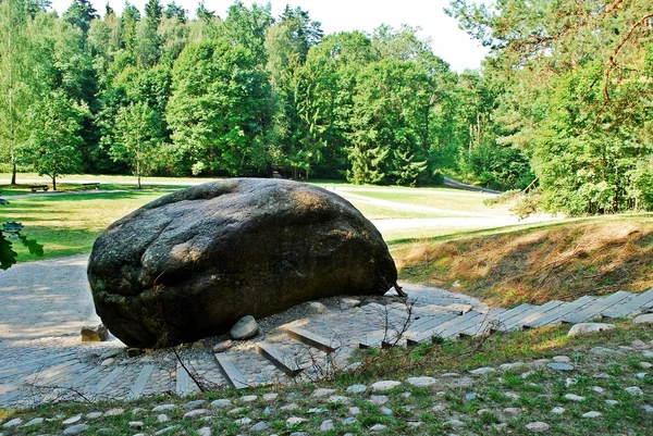 Second largest rock in Anyksciai district of Lithuania Puntukas — Stock Photo, Image