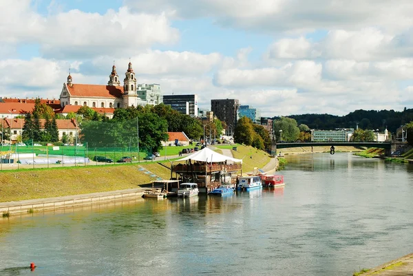 Vilnius archangel church on the board river Neris. Lithuania. — Stock Photo, Image