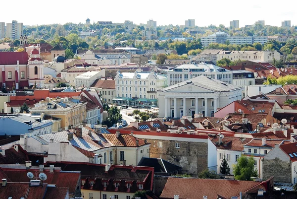 Vilnius stad Luchtfoto uitzicht vanaf de toren van de Universiteit van Vilnius — Stockfoto