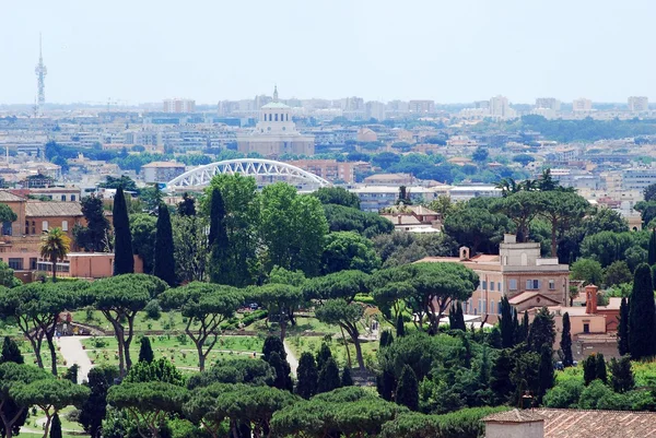 Luchtfoto van het Rome uit de vittorio emanuele monument — Stockfoto