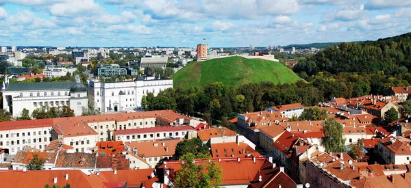 Vilnius city Légifelvételek a Vilniusi Egyetem torony — Stock Fotó